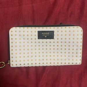 Fossil Cream and Gold Women's Wristlet